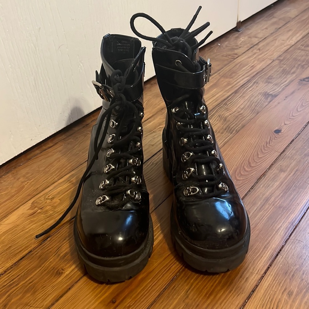 Jeffrey Campbell size 9 boots